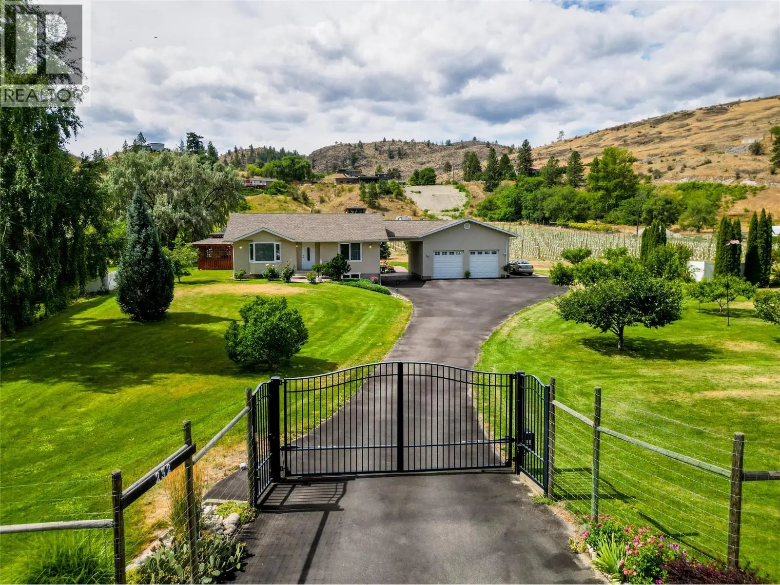 Photo of Listing #10381293